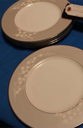 Lenox Classic Bellini Gold Accent Pattern Bone China  Set of Twelve Dinner Plates