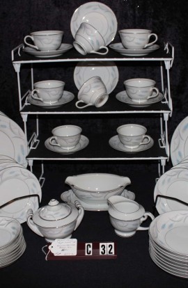 Valmont Ucagco Royal Wheat Pattern Bone China Dinnerware , A 52 Piece Set , Service for Eight