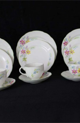 Radfords Pattern 8426B Pattern Fine Bone China Vintage Tea Cup , Saucer , with Tea and Salad Plates