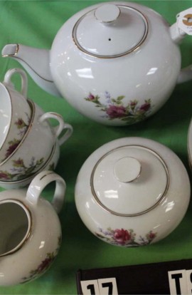 Fine China of Japan Moss Rose Pattern Fine Bone China Vintage Tea Set , 17 Piece Set , Service for Four