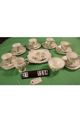 Japanese Hanging Garden Flowering Wisteria Pattern Vintage Bone China Tea Set